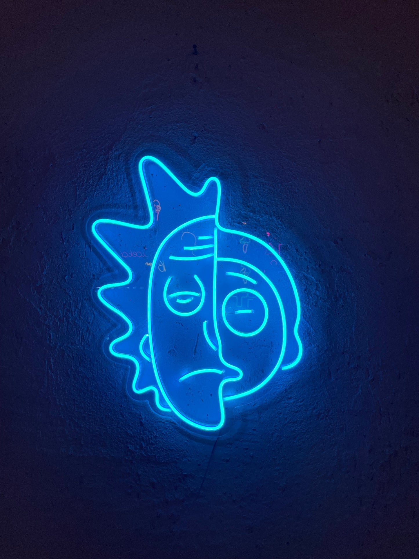 Quirky Cartoon Face Neon Dekor