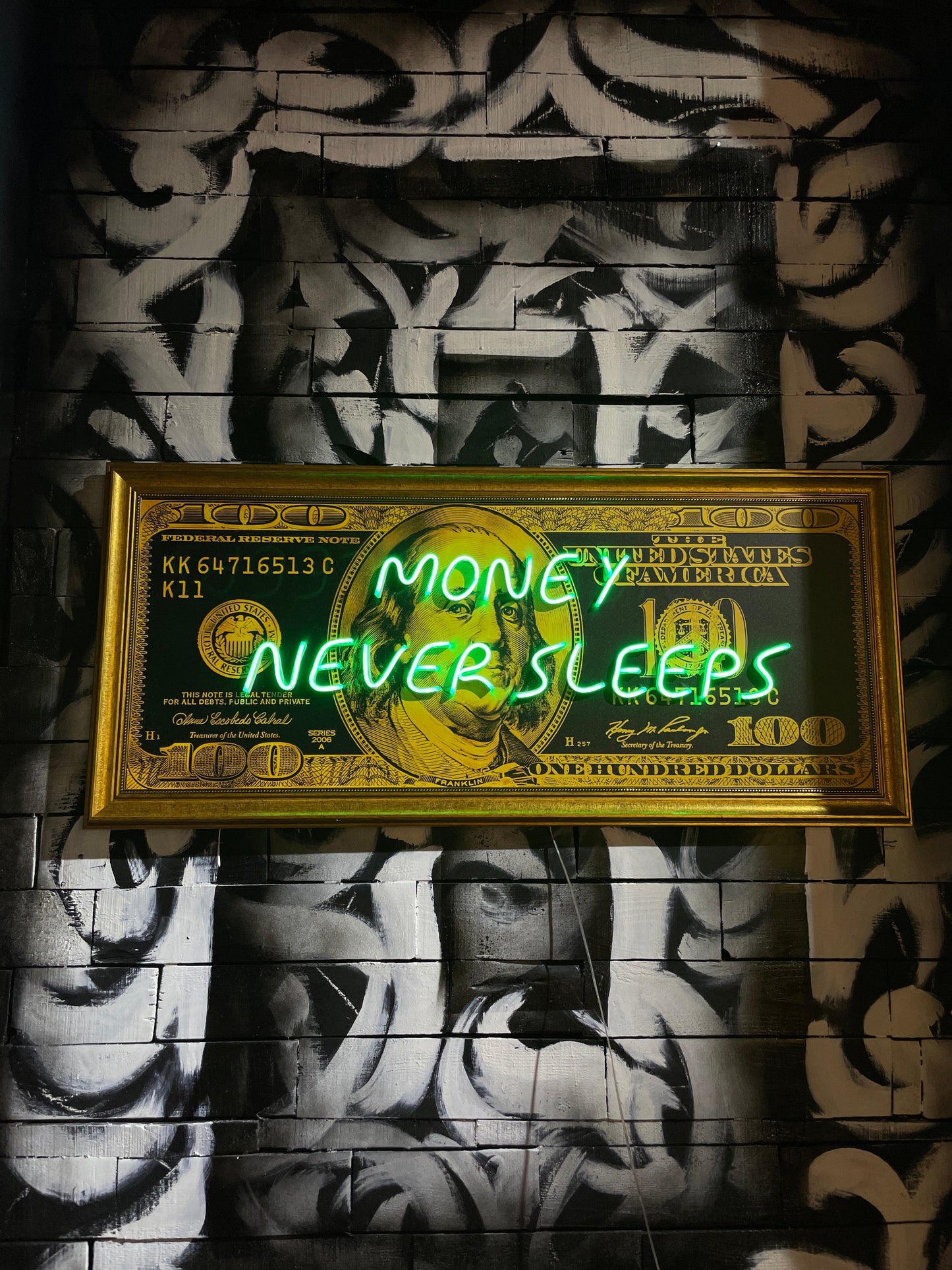 Money Never Sleeps Neon Duvar Dekoru