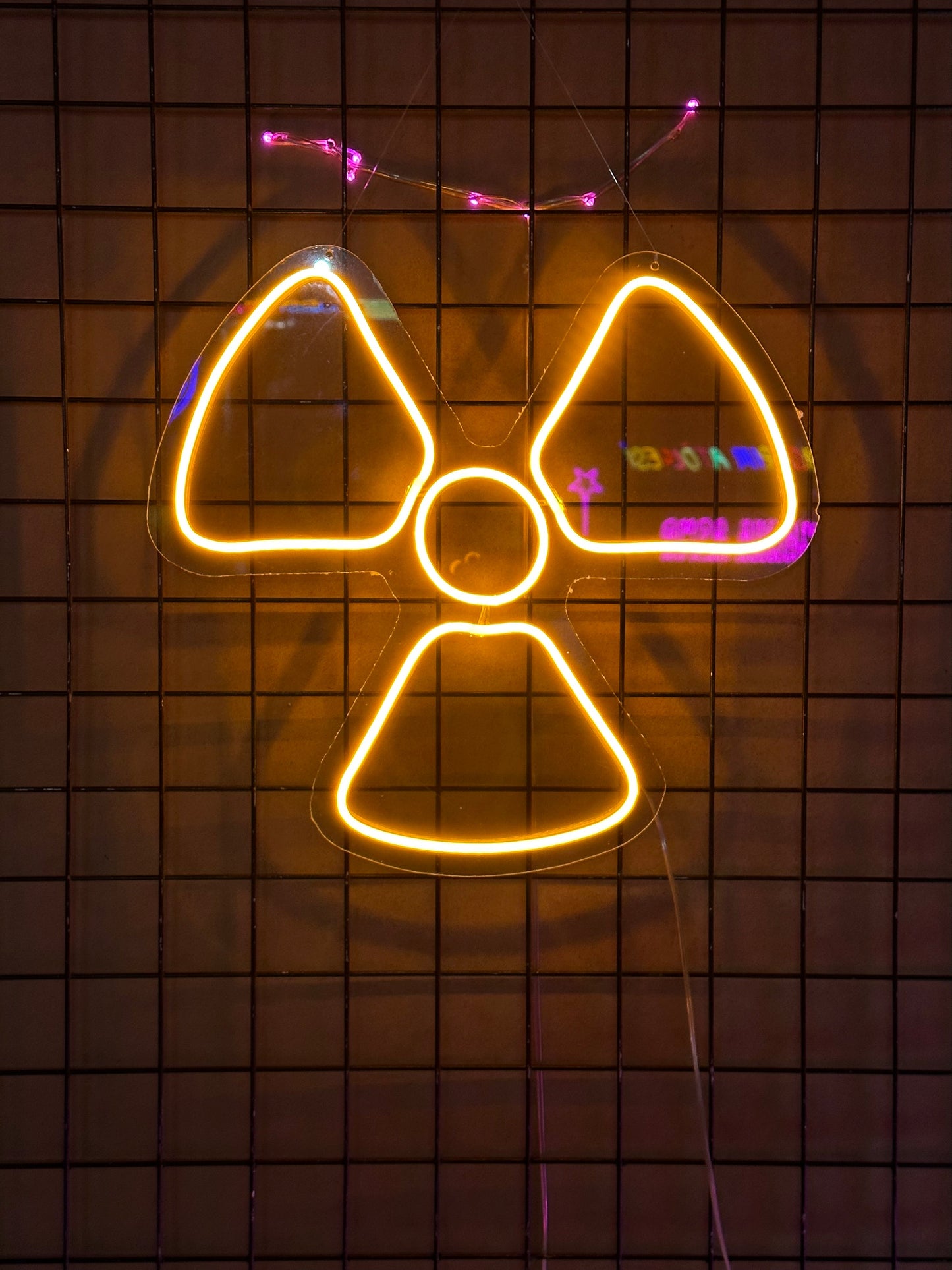 Nuclear Symbol Neon Dekor