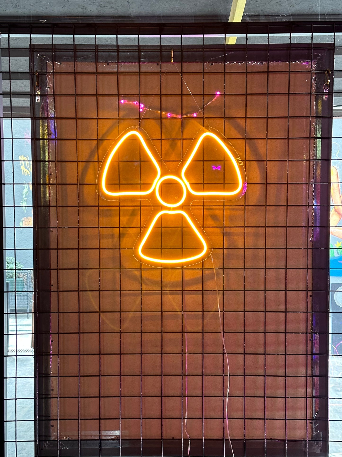 Nuclear Symbol Neon Dekor