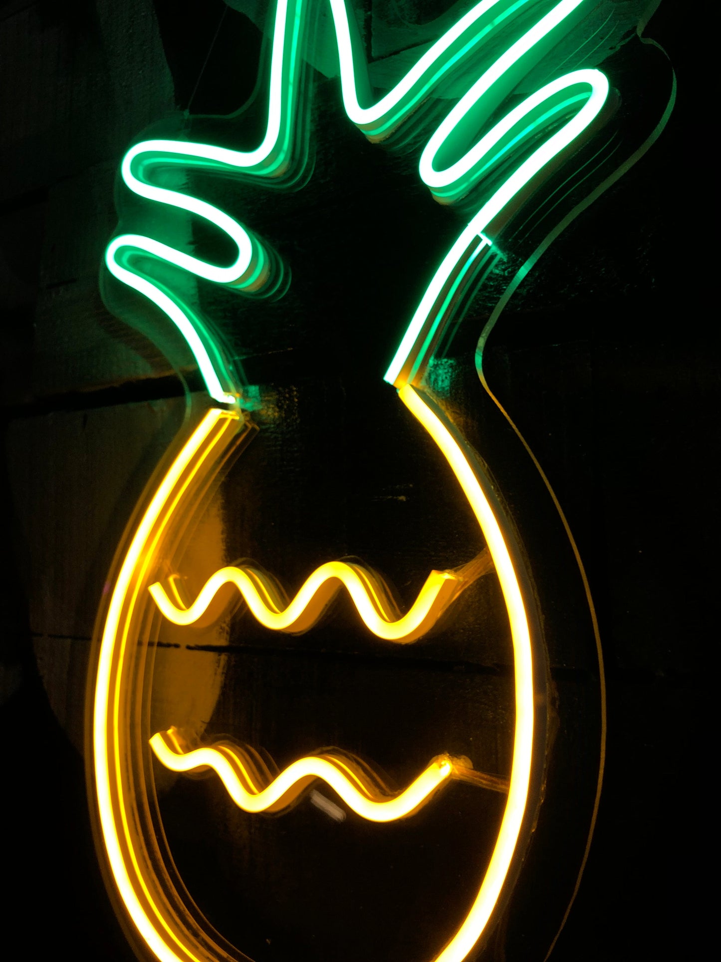 Tropical Pineapple Neon Dekor
