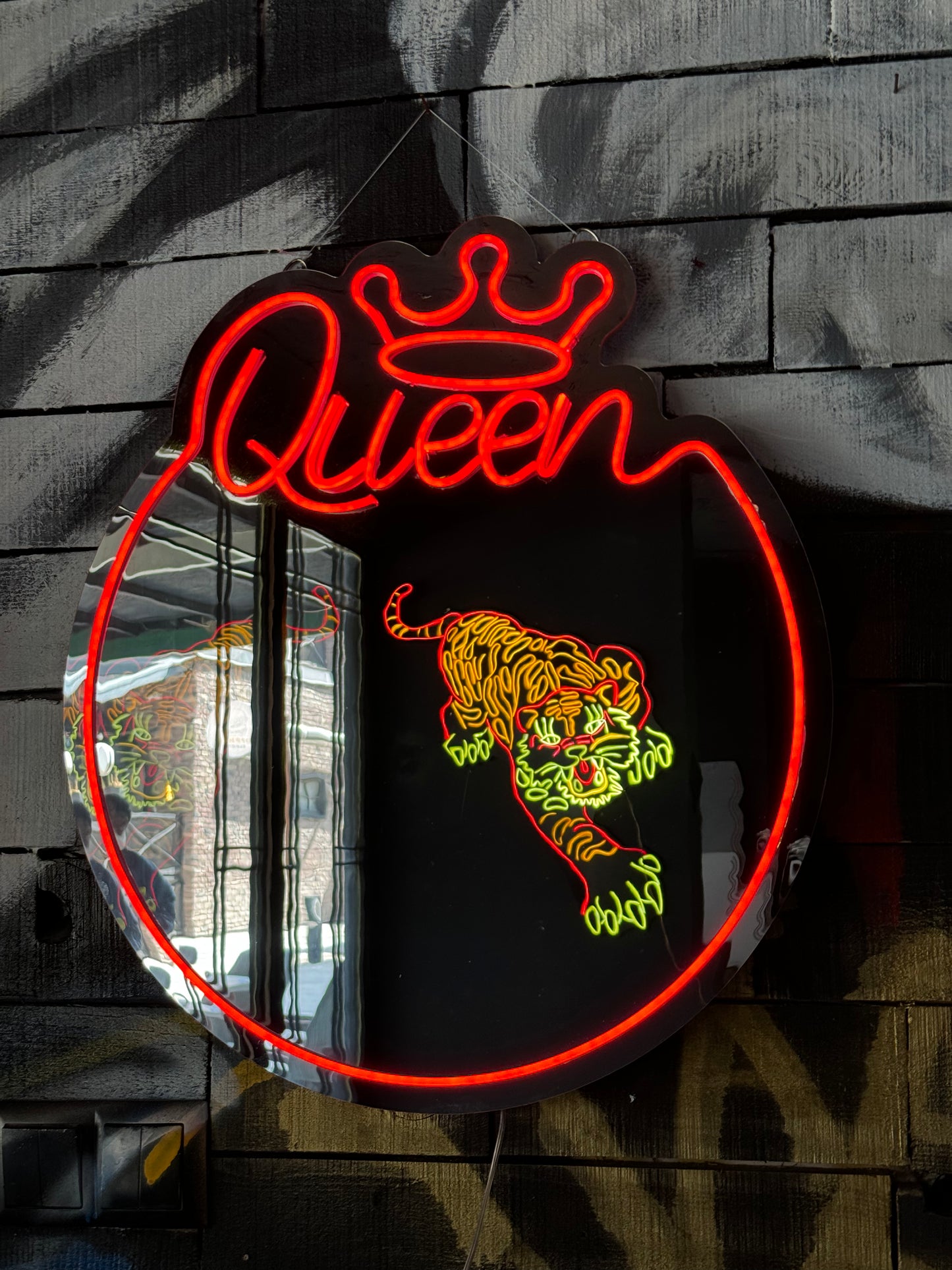 Queen - Kraliyet Taclı Neon Ayna
