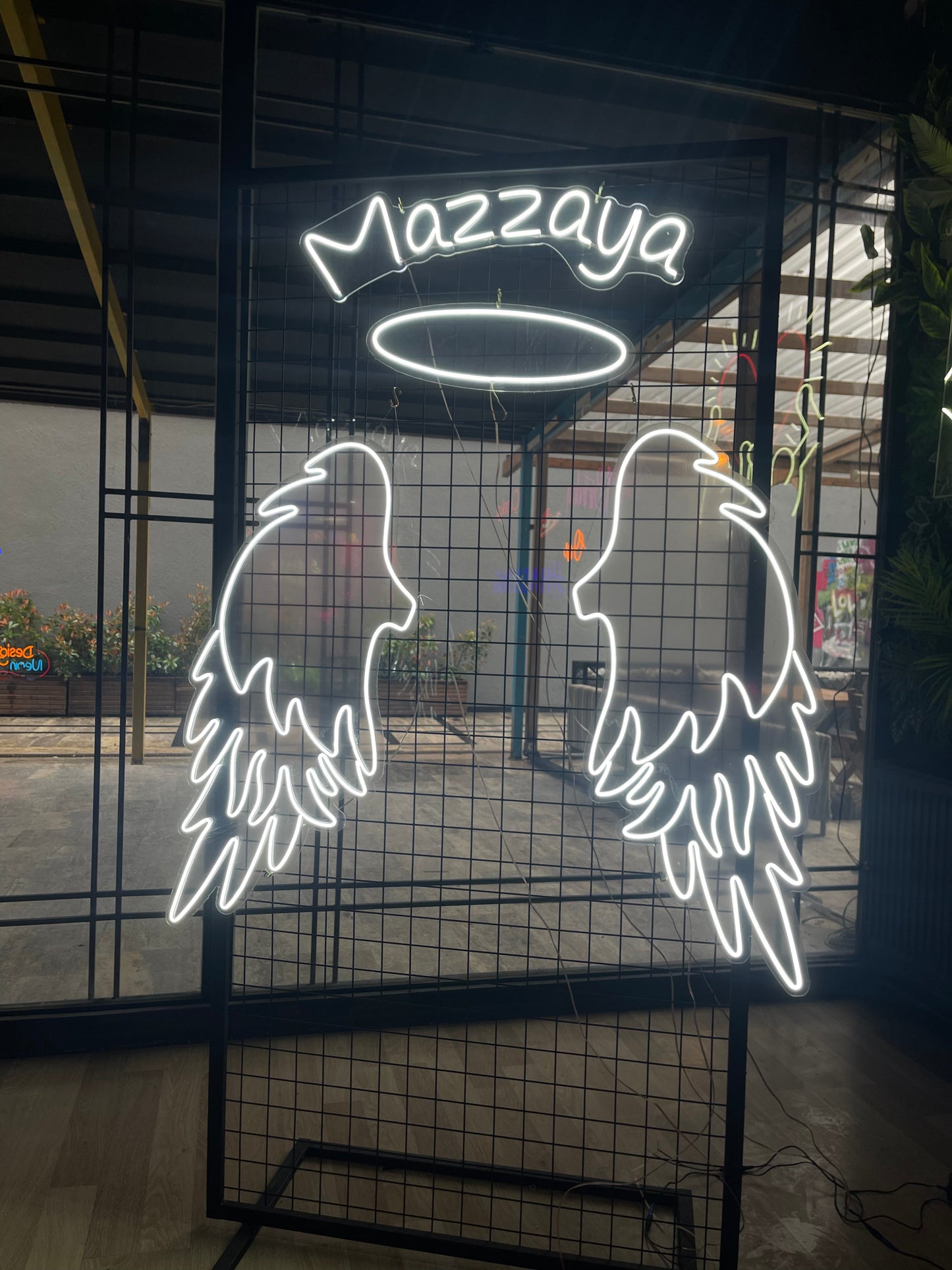 Kanatlı İsim Custom Neon Dekor