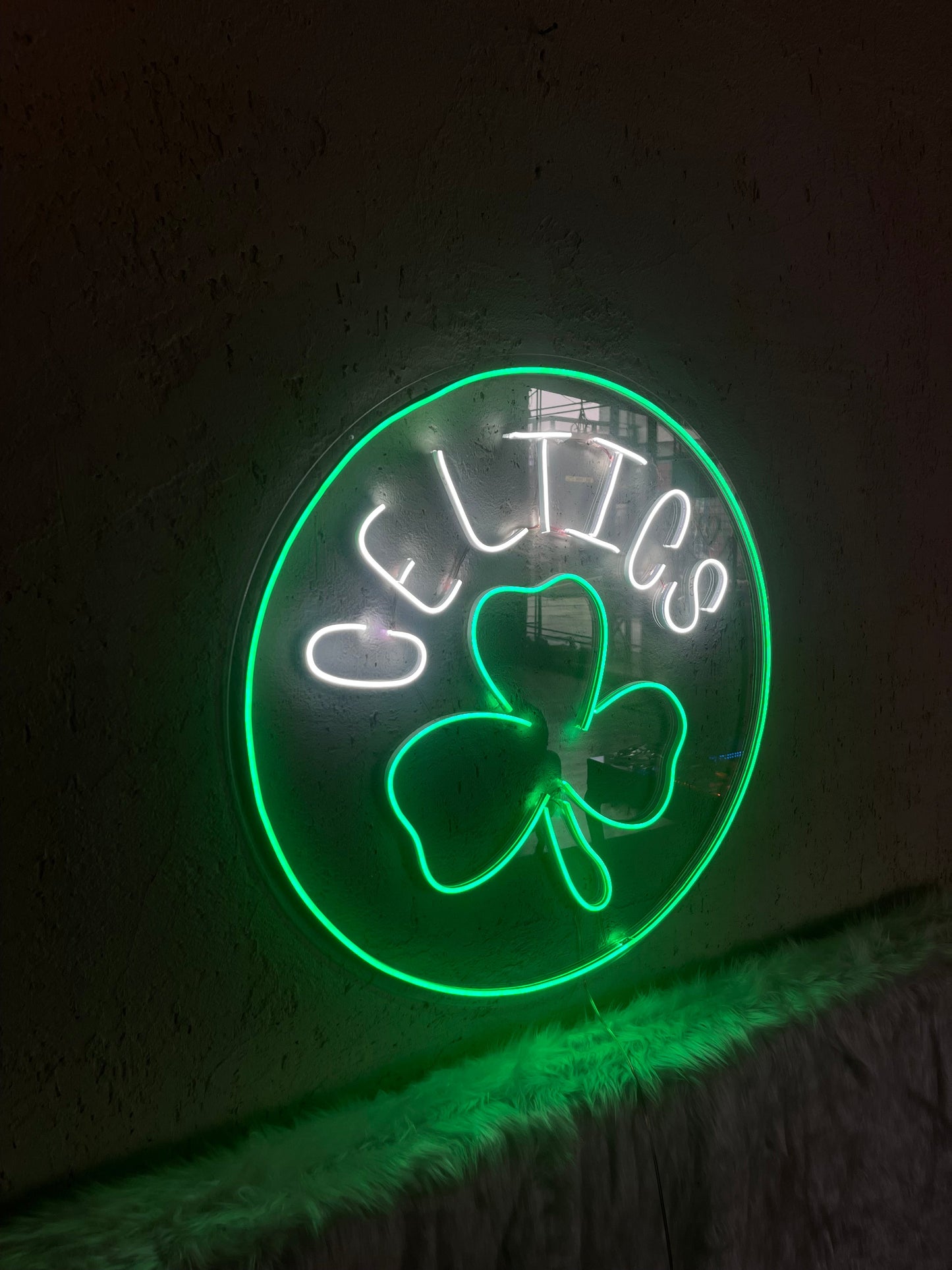 Shamrock Pride Neon Celtics Dekor