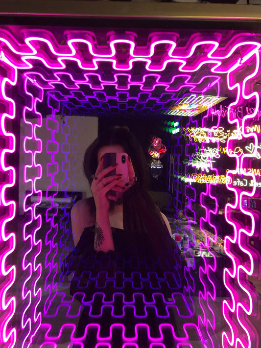 Sonsuzluk Aynası Neon Dekor