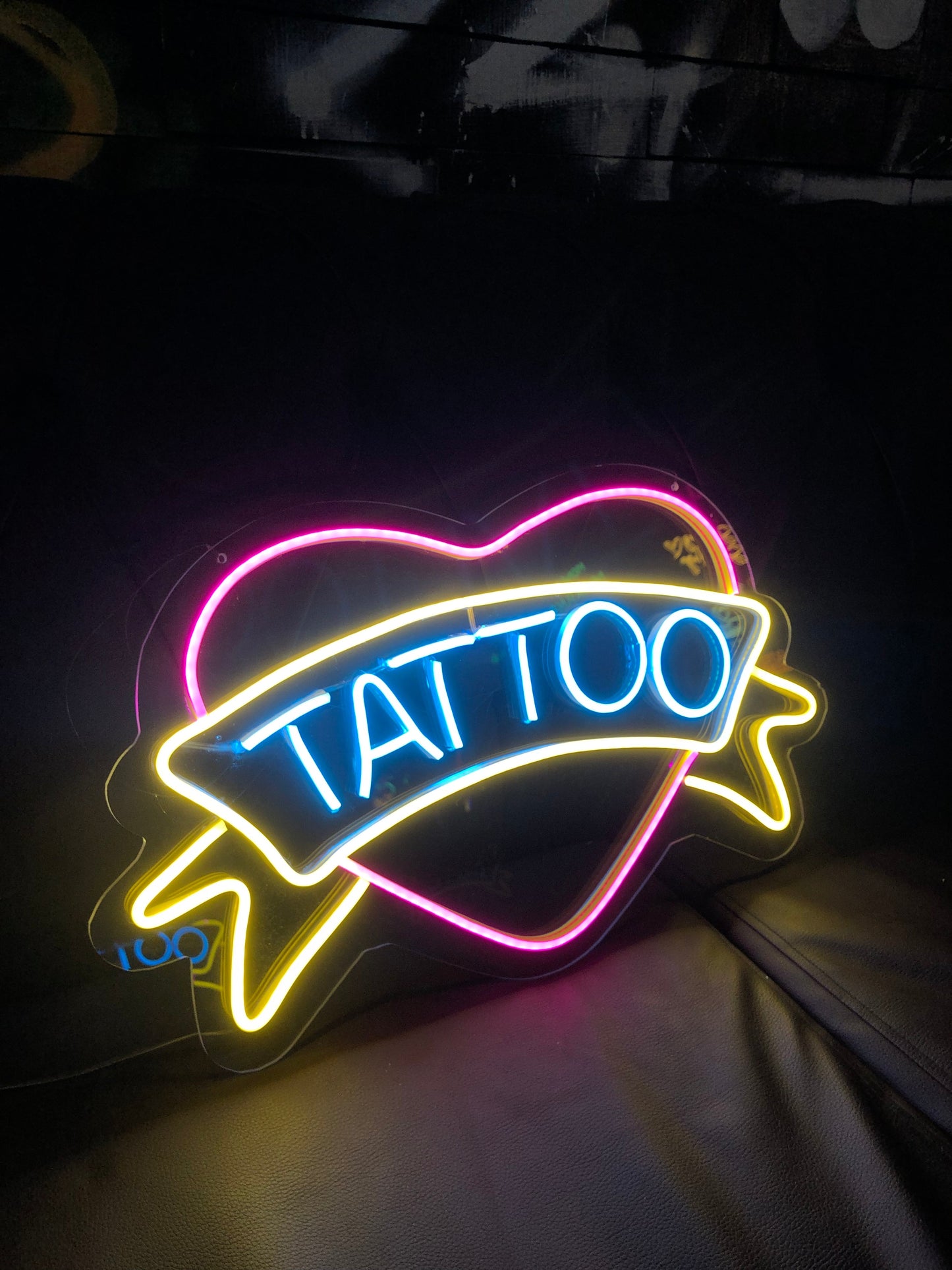 Heart & Banner Tattoo Neon Dekor