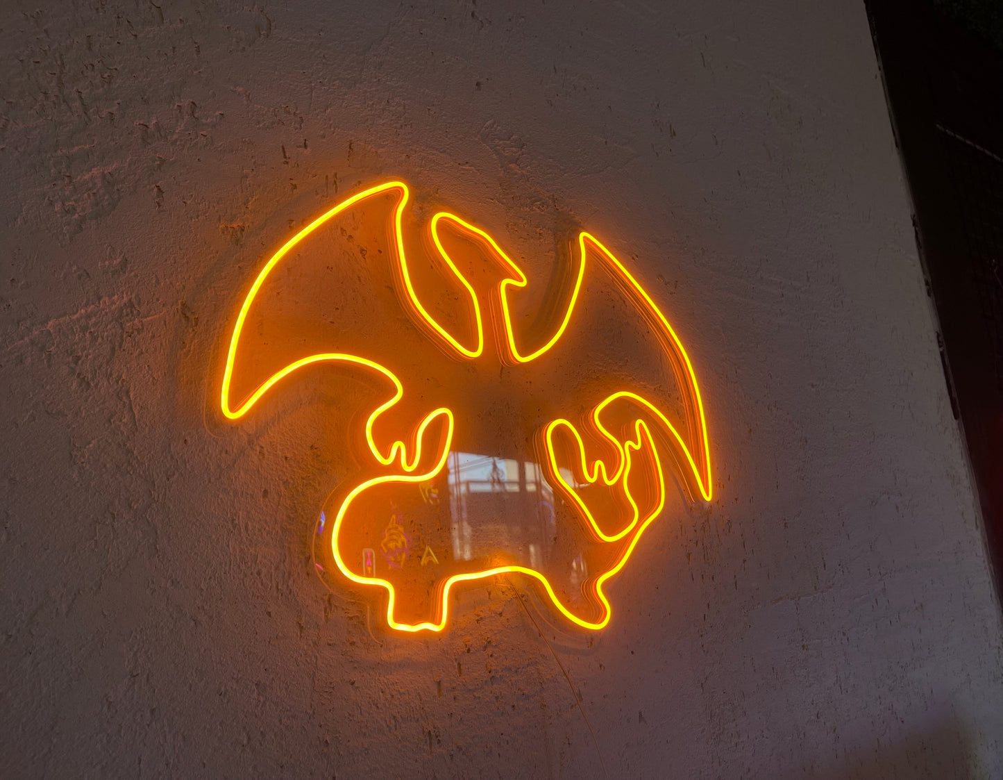 Charizard Silhouette Neon Dekor