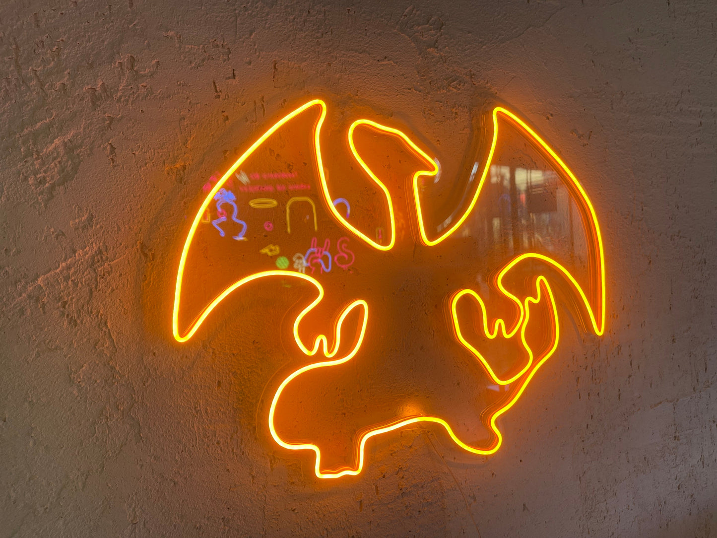 Charizard Silhouette Neon Dekor