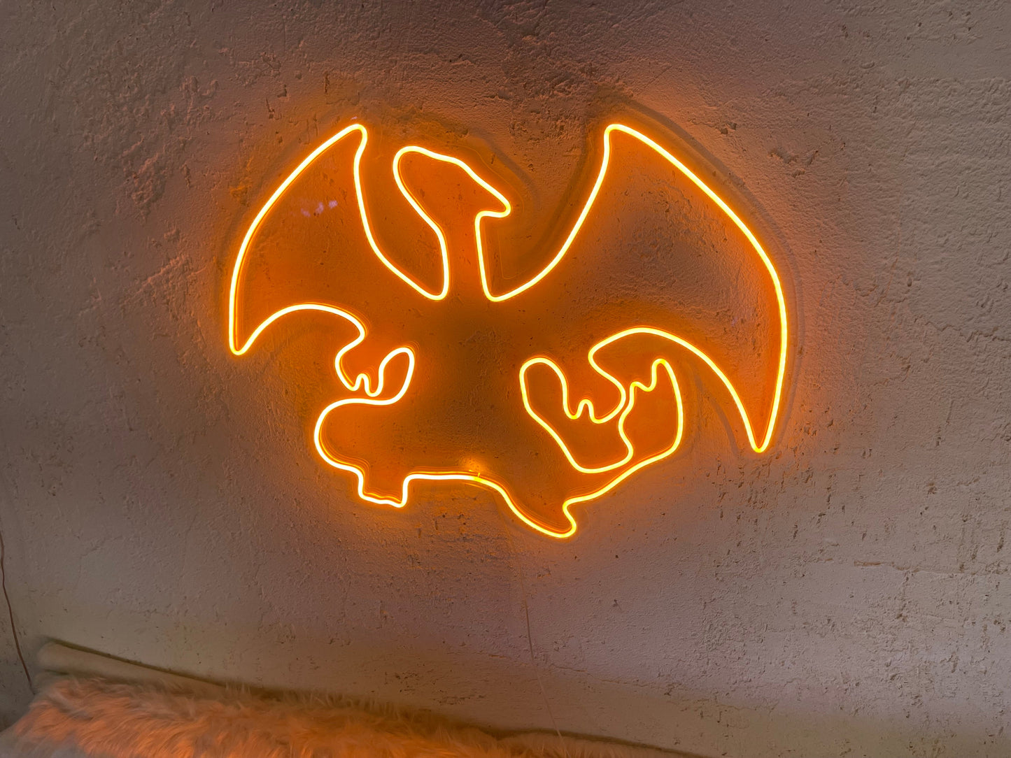 Charizard Silhouette Neon Dekor