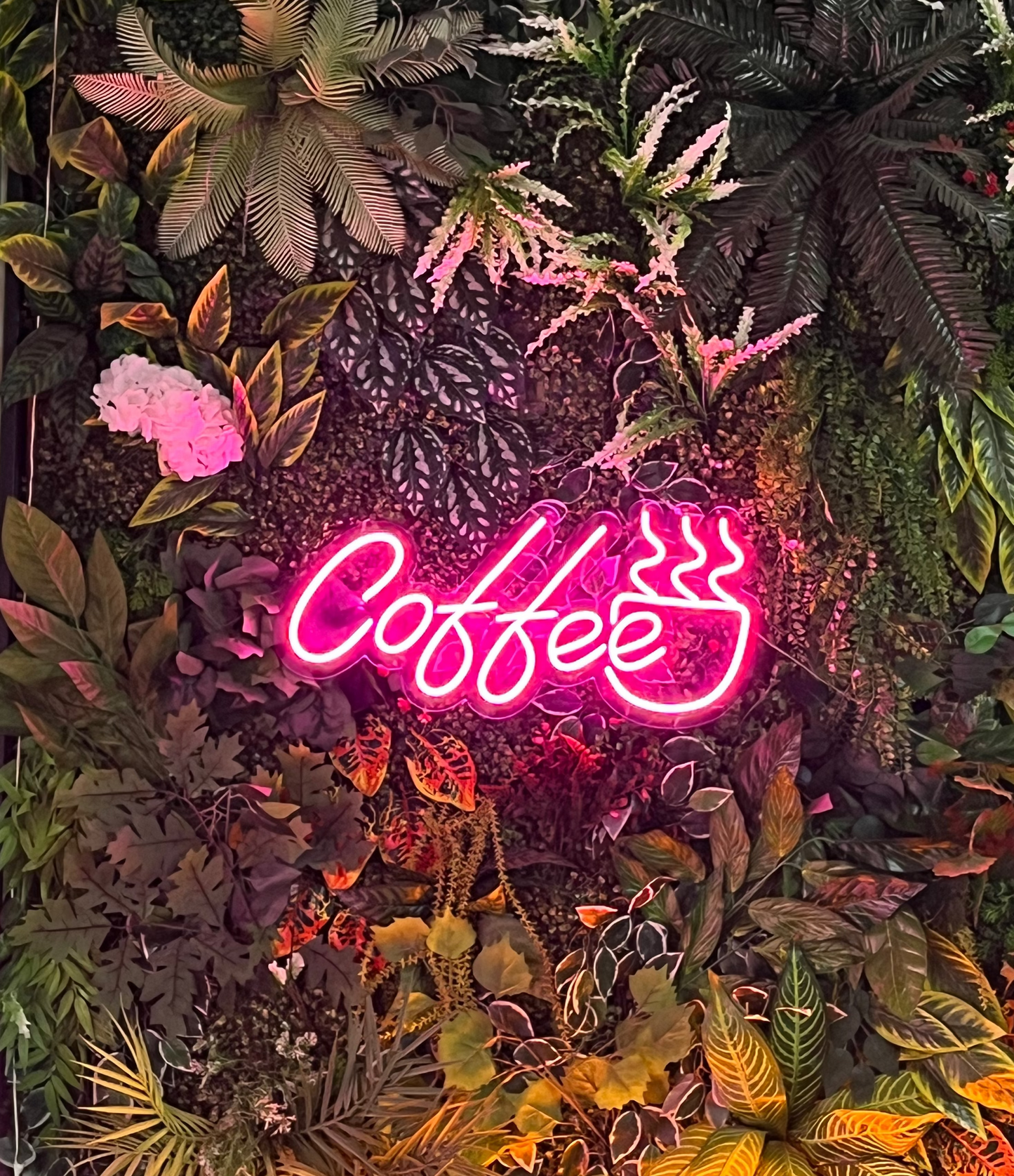 Coffee Neon Yazı
