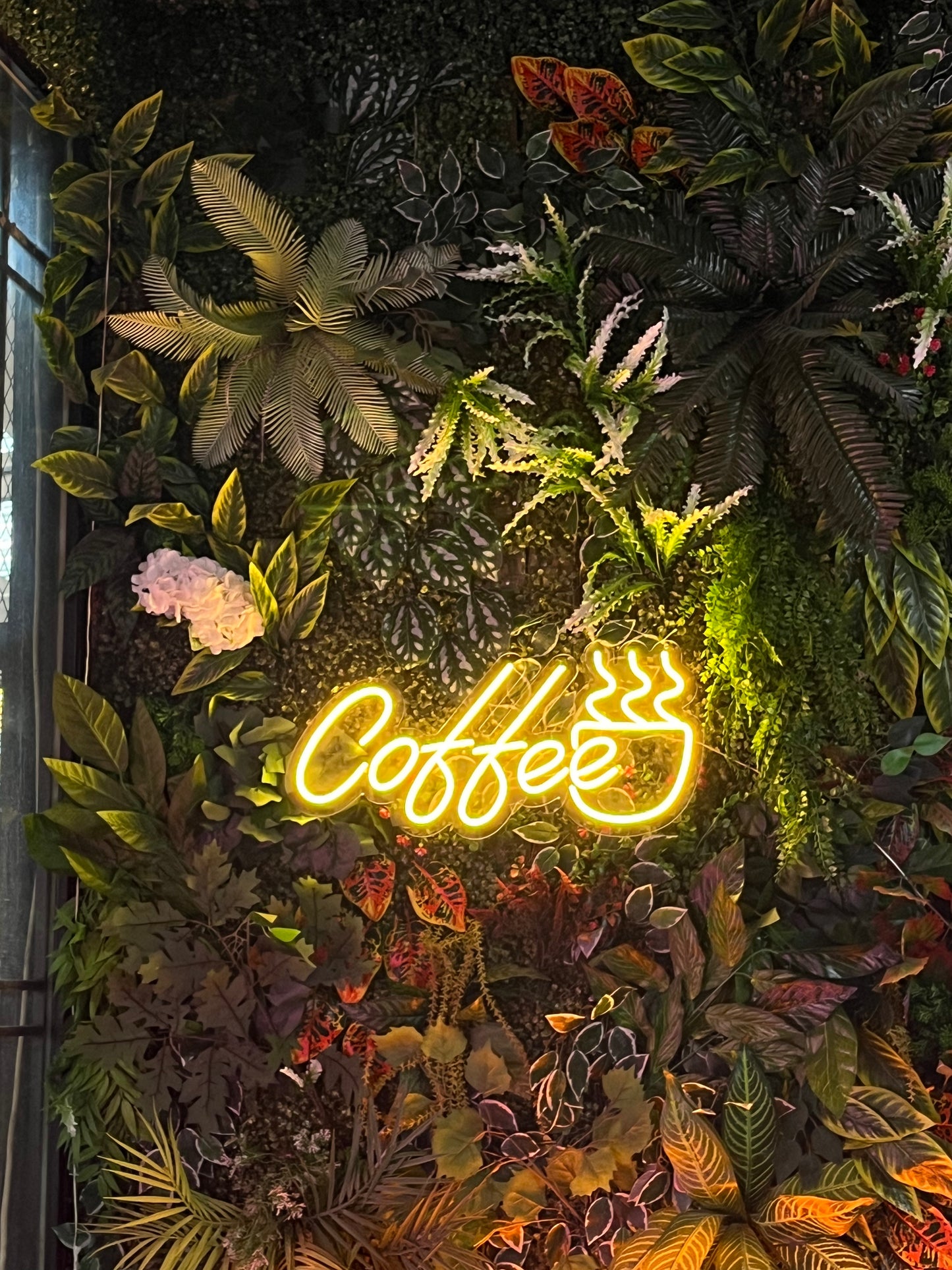 Coffee Neon Yazı