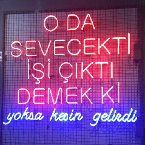 O da sevecekti... Neon Tabela